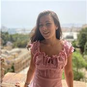 Je donne des cours d’anglais. Je suis diplômée d’une licence LEA anglais espagnol, niveau C1 en anglais :)